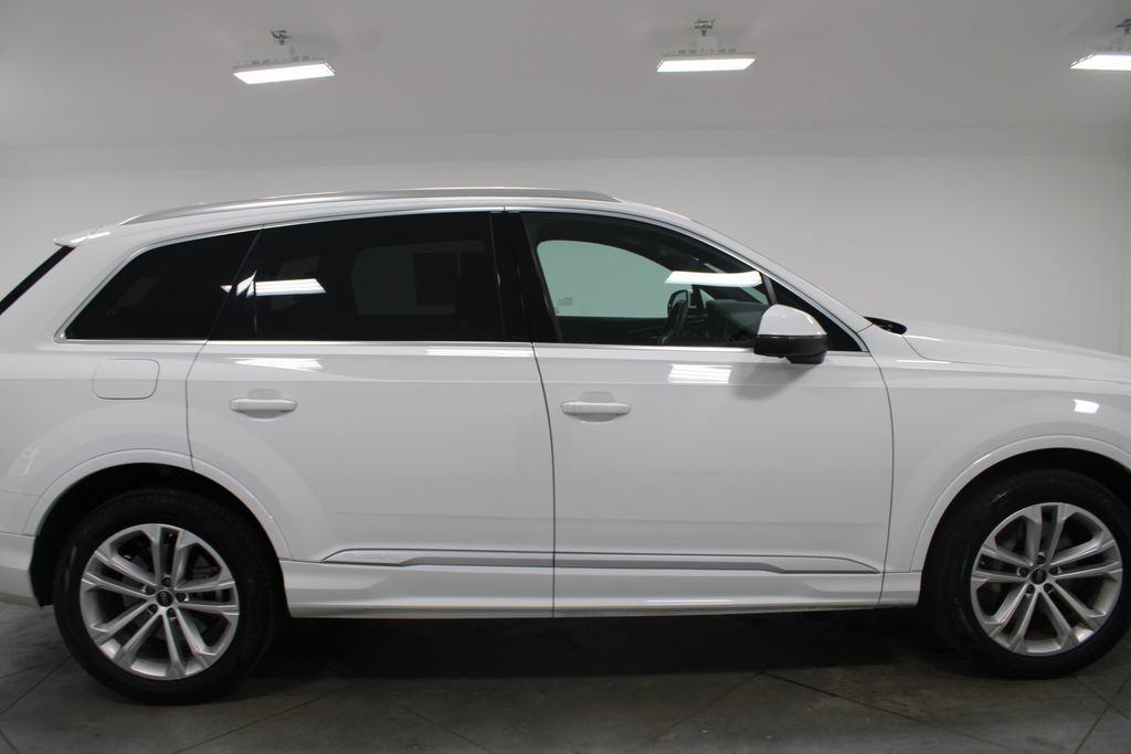 Used 2025 Audi Q7 3.0T Premium Plus AWD/4WD image 11
