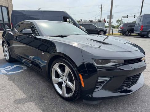 Used 2017 Chevrolet Camaro SS RWD image 4