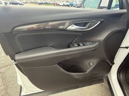 Used 2022 Buick Envision Preferred FWD image 13