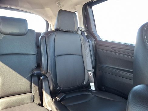 Used 2025 Honda Odyssey EX-L image 16