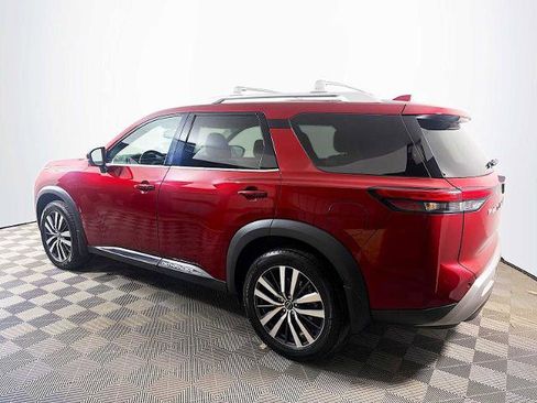 Certified 2022 Nissan Pathfinder Platinum w/ Cargo Package AWD/4WD image 6