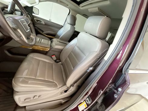 Used 2017 GMC Yukon Denali w/ Open Road Package AWD/4WD image 11
