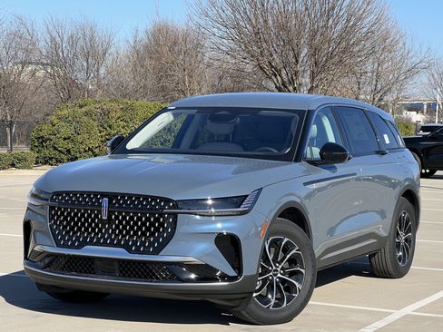 New 2026 Lincoln Nautilus Premier image 2