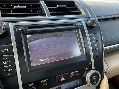 Used 2013 Toyota Camry XLE w/ Convenience Pkg image 15