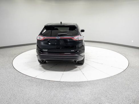 Used 2018 Ford Edge SE FWD image 27