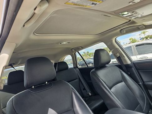 Used 2019 Subaru Outback 2.5i Limited AWD/4WD image 10