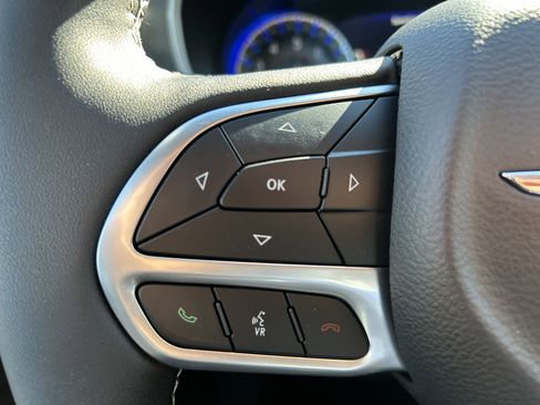 New 2026 Chrysler Pacifica Select image 16