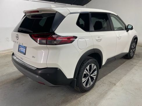 Used 2022 Nissan Rogue SV image 6