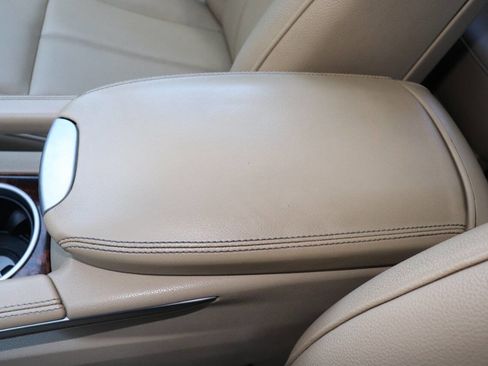 Used 2012 Mercedes-Benz GL 450 4MATIC image 31