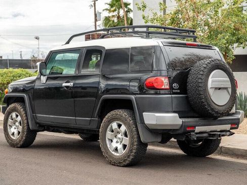 Used 2010 Toyota FJ Cruiser 4WD image 3