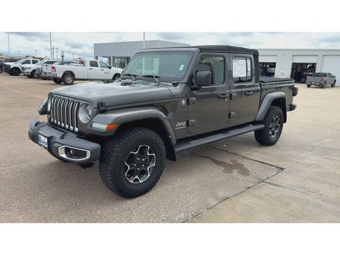 Used 2020 Jeep Gladiator Overland AWD/4WD image 4