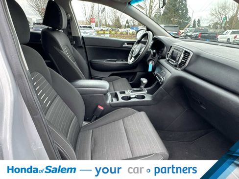 Used 2018 Kia Sportage LX AWD/4WD image 14