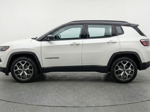 Used 2025 Jeep Compass Limited image 5