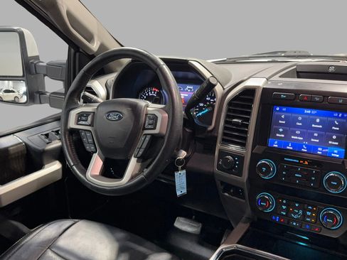 Used 2020 Ford F250 Lariat w/ Lariat Value Package image 27