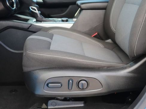 Used 2025 Chevrolet Blazer LT image 10