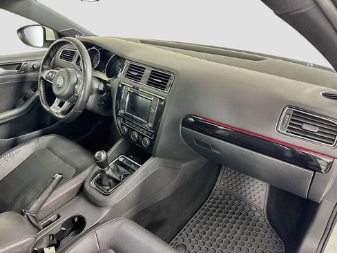 Used 2017 Volkswagen Jetta GLI FWD image 29