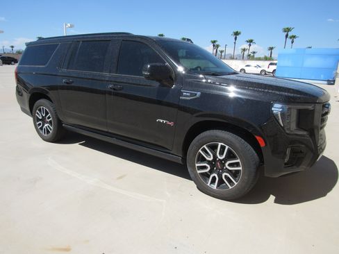 Used 2021 GMC Yukon XL AT4 w/ AT4 Premium Plus Package AWD/4WD image 2
