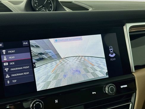 Certified 2023 Porsche Macan AWD/4WD image 15