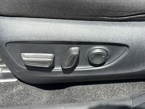 Used 2025 Toyota RAV4 XLE AWD/4WD image 22