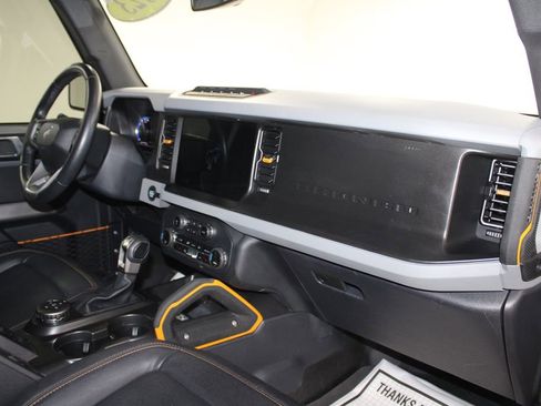 Used 2023 Ford Bronco Badlands image 30