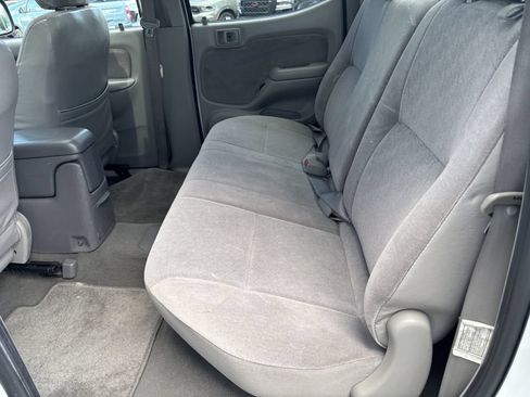 Used 2002 Toyota Tacoma PreRunner RWD image 21