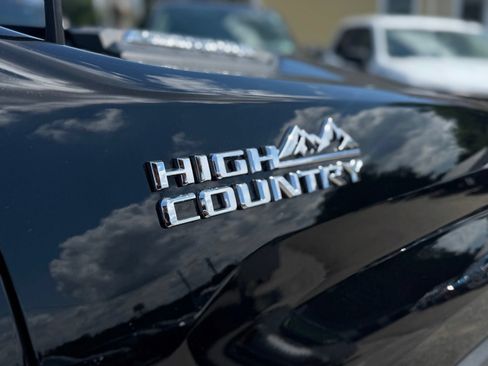 Used 2025 Chevrolet Silverado 3500 High Country w/ Technology Package AWD/4WD image 11