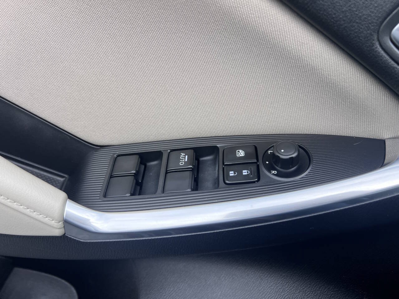 Used 2015 MAZDA CX-5 Sport w/ Bluetooth Audio Package FWD image 9