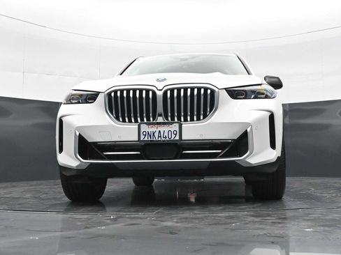 Used 2025 BMW X5 xDrive50e w/ Executive Package AWD/4WD image 26