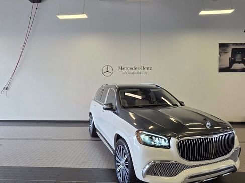 Certified 2023 Mercedes-Benz Maybach GLS 600 4MATIC image 3
