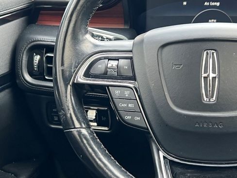 Certified 2023 Lincoln Nautilus Reserve image 25