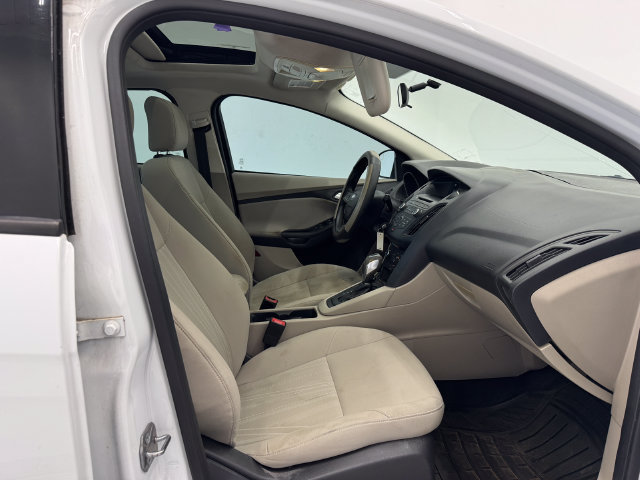 Used 2015 Ford Focus SE FWD image 13