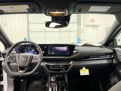 New 2026 Buick Envista Avenir FWD image 10