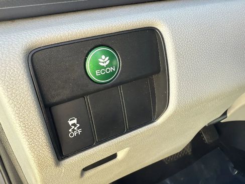 Used 2013 Honda Accord LX image 34