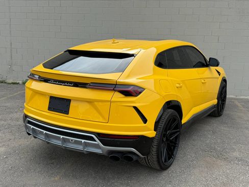 Used 2019 Lamborghini Urus AWD/4WD image 9