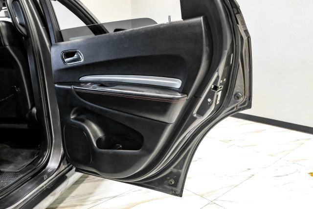 Used 2015 Dodge Durango R/T w/ Technology Group RWD image 42