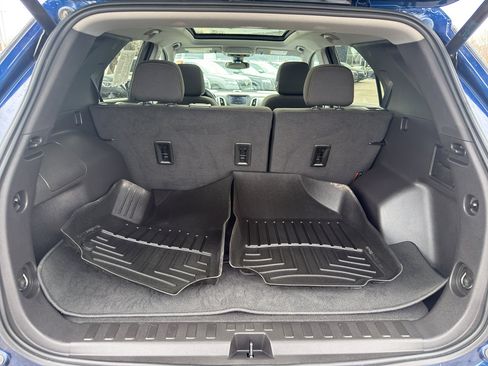 Used 2023 Chevrolet Equinox LT image 36