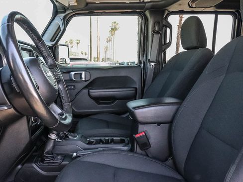 Used 2021 Jeep Gladiator Sport AWD/4WD image 28