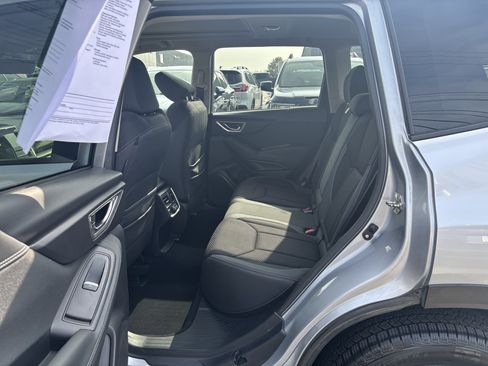 Used 2019 Subaru Forester Premium image 11