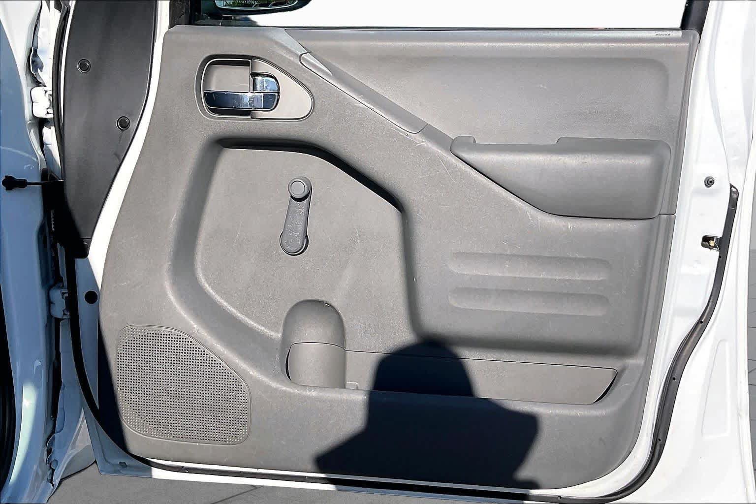 Used 2016 Nissan Frontier S RWD image 19