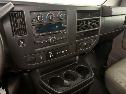 Used 2018 Chevrolet Express 2500 LS w/ Driver Convenience Package image 24