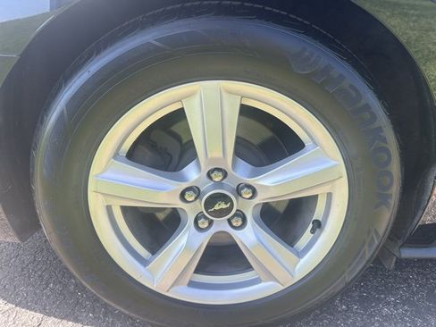 Used 2017 Ford Mustang Coupe image 11
