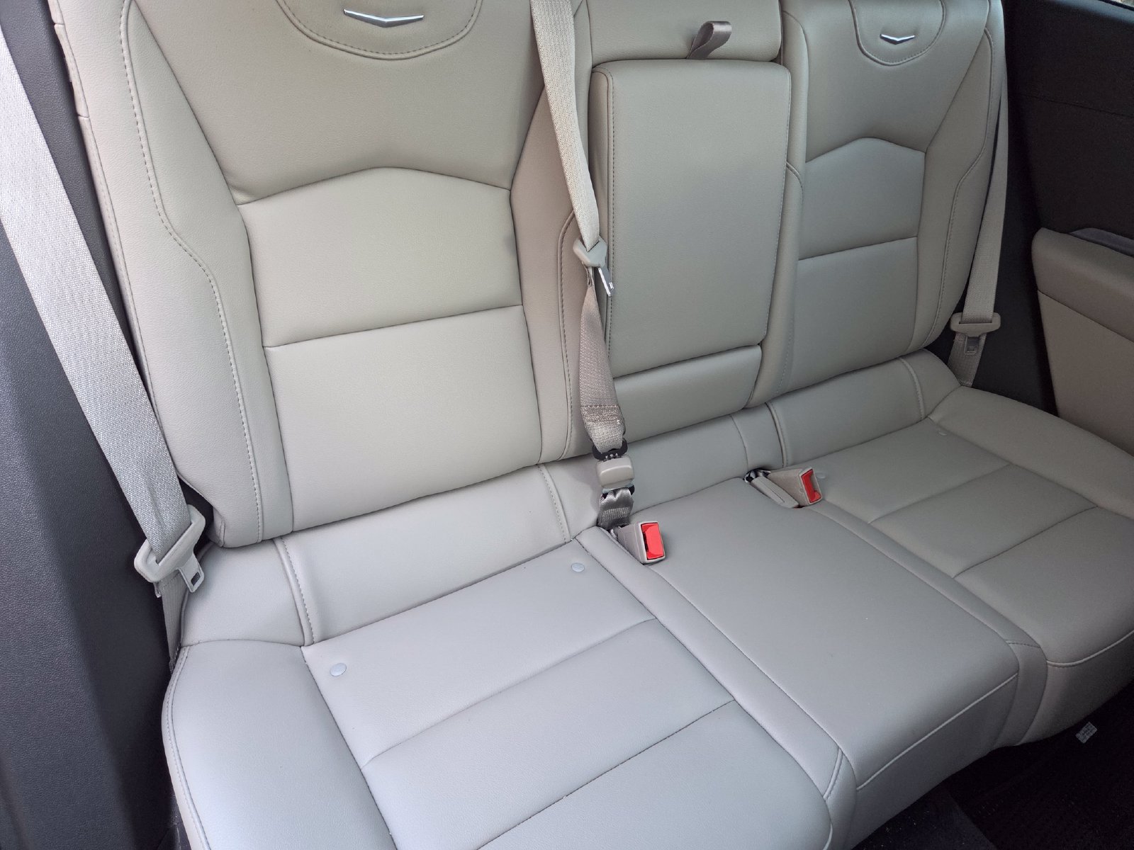 Certified 2023 Cadillac XT4 Luxury w/ Cold Weather Package FWD image 23