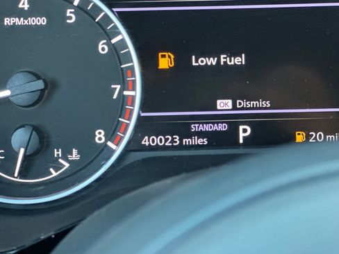 Used 2024 Nissan Pathfinder SV image 28