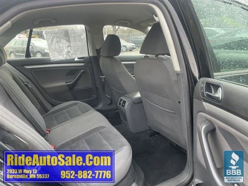Used 2009 Volkswagen Jetta S image 16