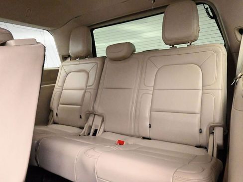 Used 2020 Lincoln Navigator Reserve w/ Cargo Convenience Package image 16