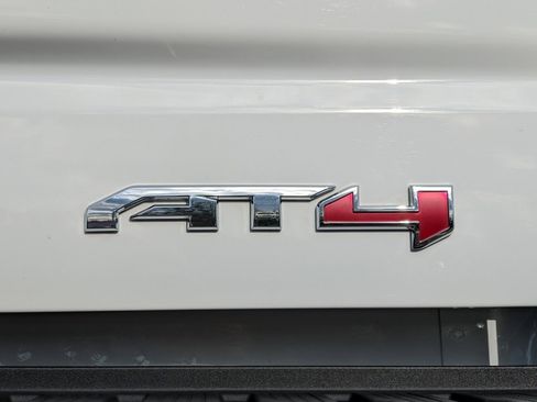 Used 2025 GMC Sierra 1500 AT4 image 26