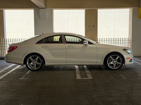 Used 2014 Mercedes-Benz CLS 550 4MATIC w/ Premium 1 Package image 6