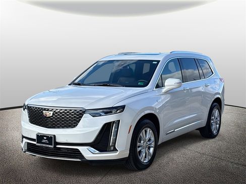 New 2025 Cadillac XT6 Luxury image 5