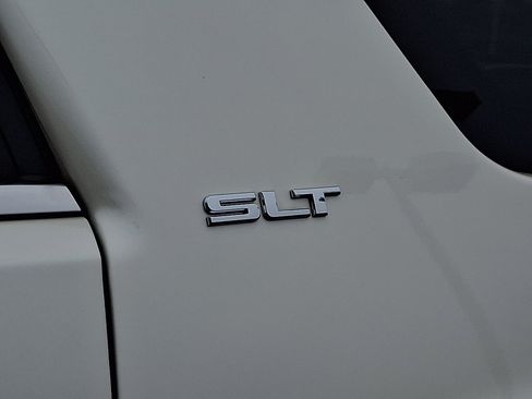 Used 2012 GMC Acadia SLT AWD/4WD image 30