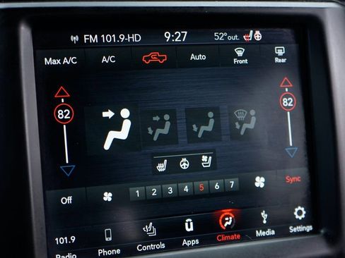 Used 2018 RAM 1500 Laramie image 27